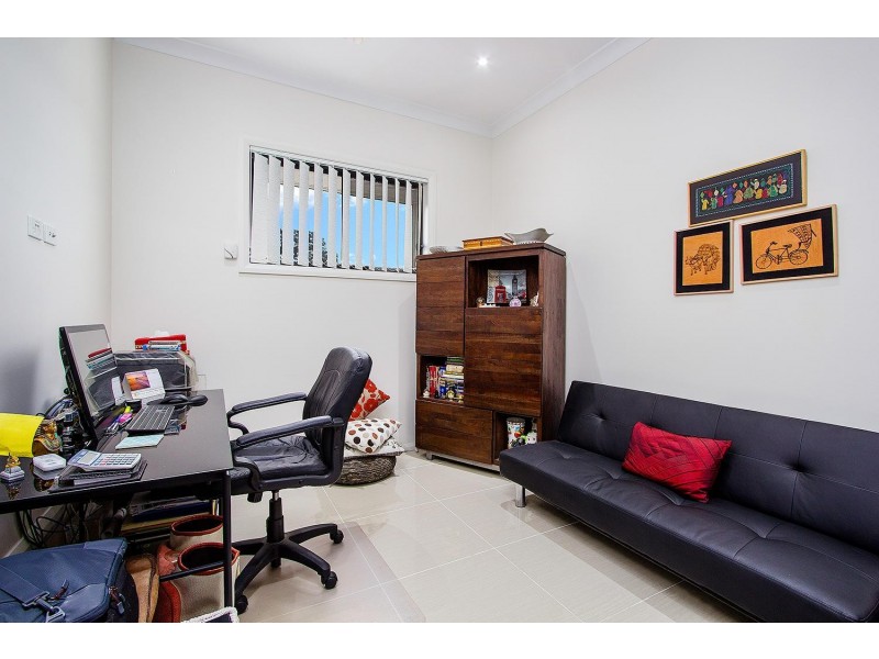 5b Carinya Road, Girraween NSW 2145