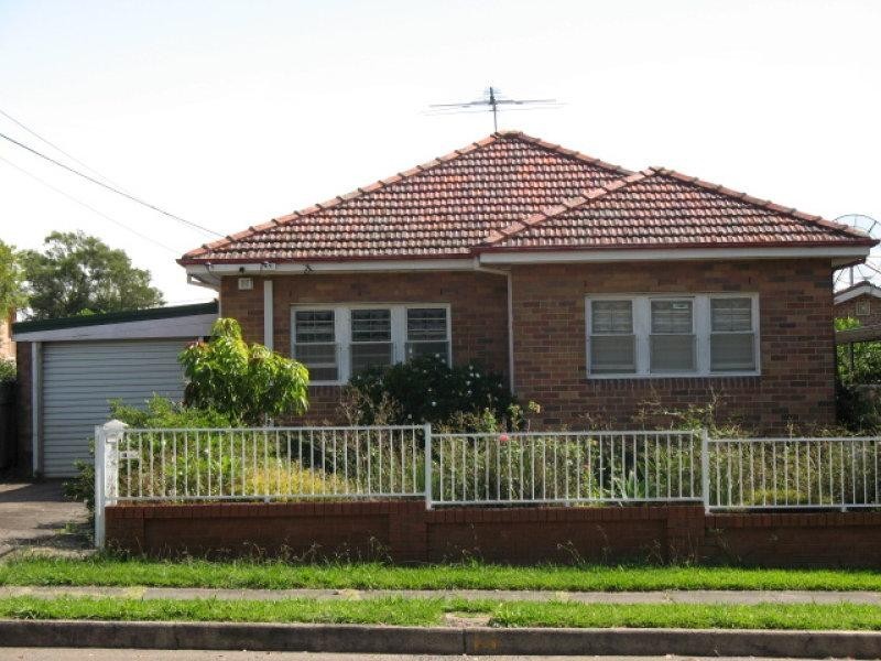 14 Houison Street, Westmead NSW 2145