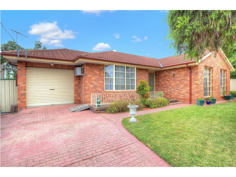 9 Billabong Street, Pendle Hill NSW 2145