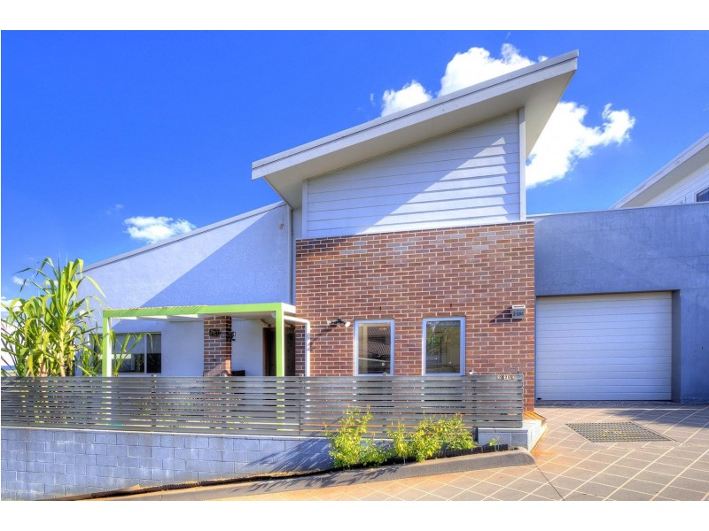 2/20c Lower Mount, Wentworthville NSW 2145