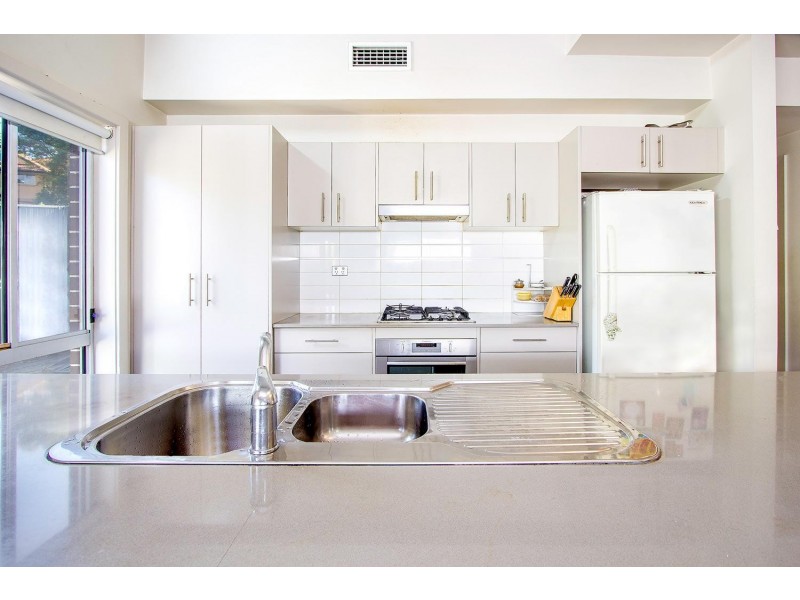 2/20c Lower Mount, Wentworthville NSW 2145