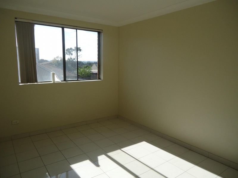 2/34 Albion Street, Harris Park NSW 2150