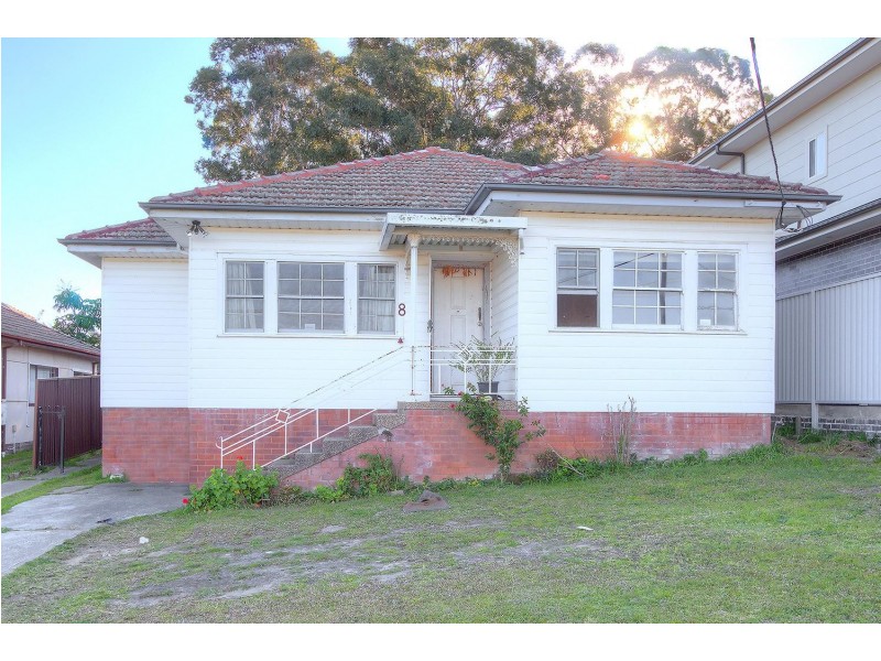 8 Levy Street, Pendle Hill NSW 2145