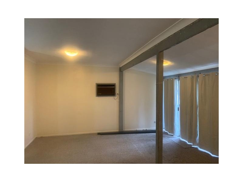 8 Levy Street, Pendle Hill NSW 2145