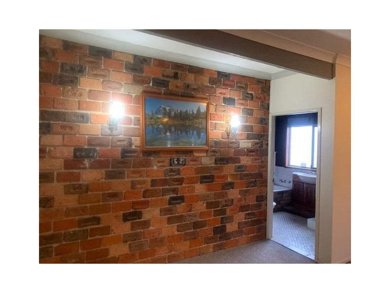 8 Levy Street, Pendle Hill NSW 2145