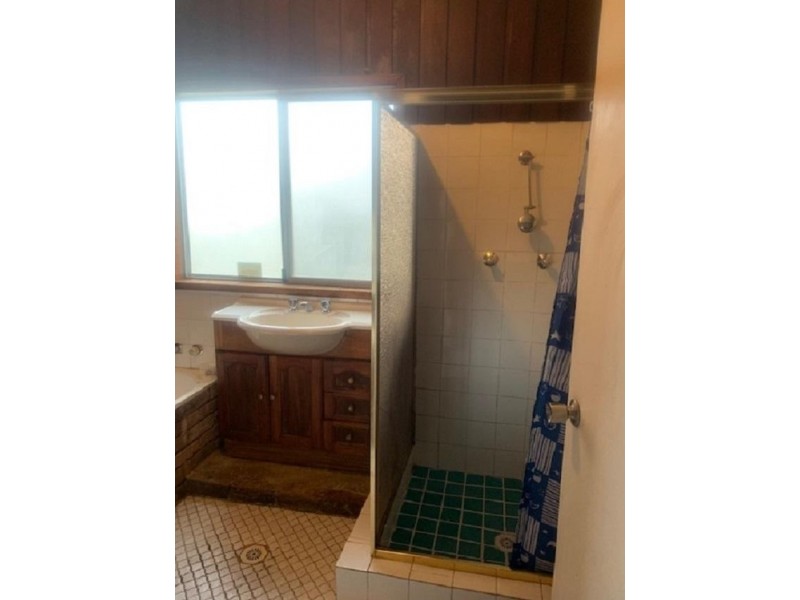 8 Levy Street, Pendle Hill NSW 2145