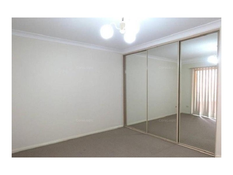 2/217 Dunmore Street, Pendle Hill NSW 2145