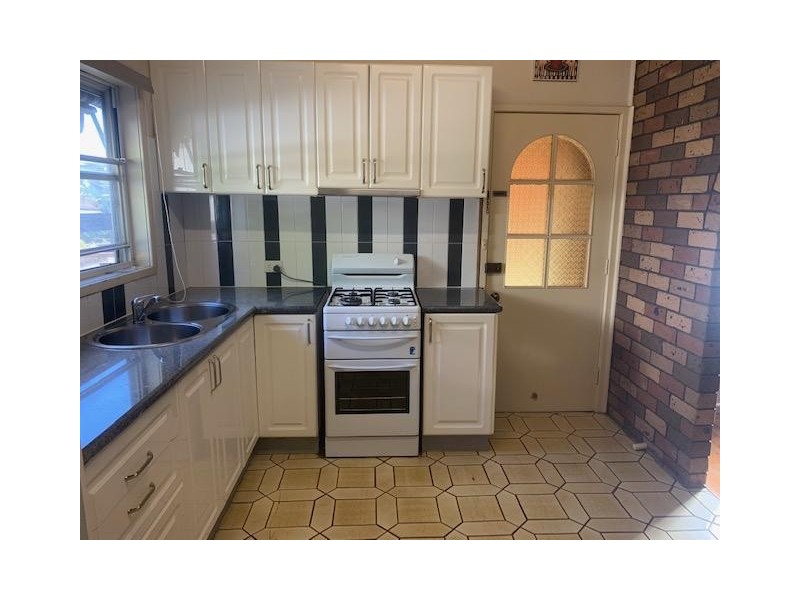 2 Tabooba Street, Constitution Hill NSW 2145