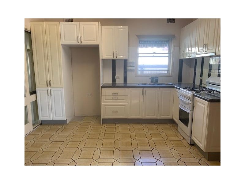 2 Tabooba Street, Constitution Hill NSW 2145