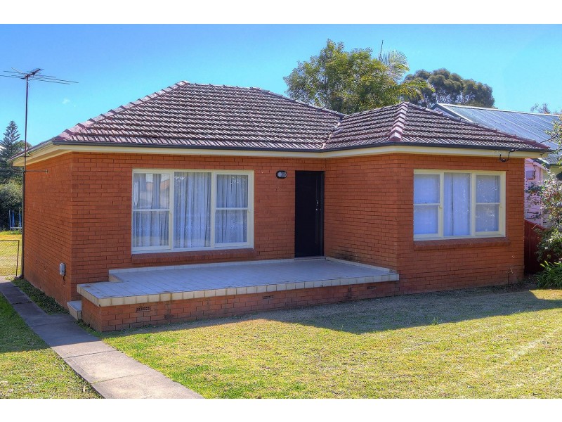 92 Ballandella Road, Toongabbie NSW 2146