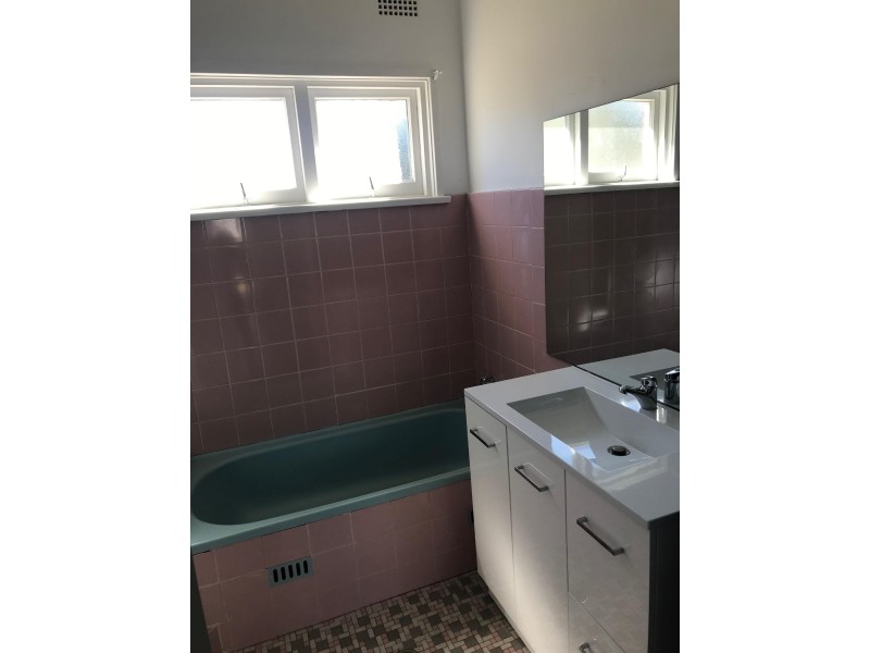 92 Ballandella Road, Toongabbie NSW 2146