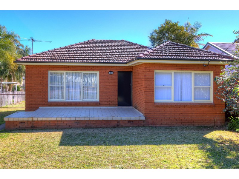 92 Ballandella Road, Toongabbie NSW 2146