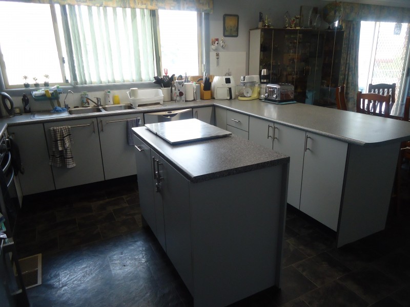 7 Oakwood Road, Toongabbie NSW 2146