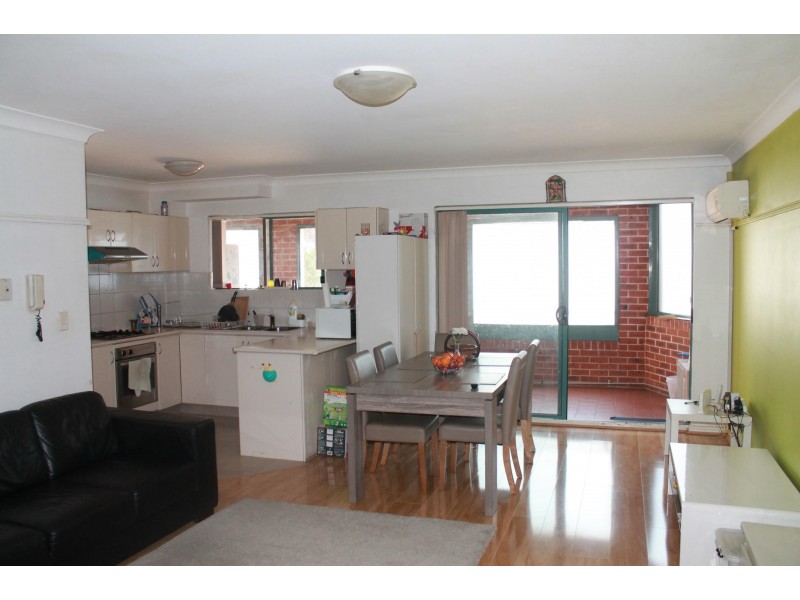 4/152 Station Street, Wentworthville NSW 2145