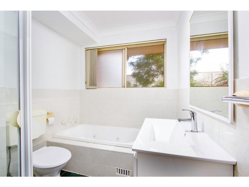 6/221-223 Dunmore Street, Pendle Hill NSW 2145