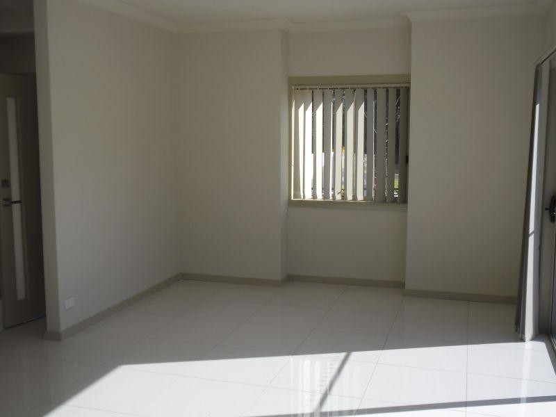 2/383 Wentworth Avenue, Toongabbie NSW 2146