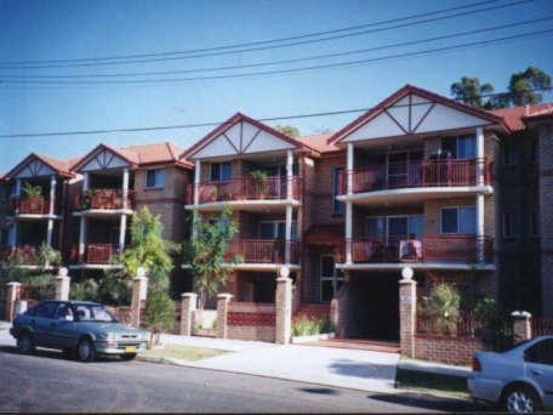 2/108 Stapleton Street, Pendle Hill NSW 2145