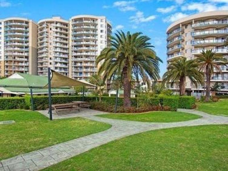 302/91A Bridge Road, Westmead NSW 2145