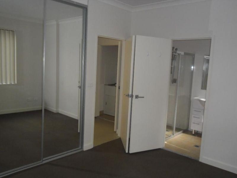 6/5-11 Howard Avenue, Northmead NSW 2152