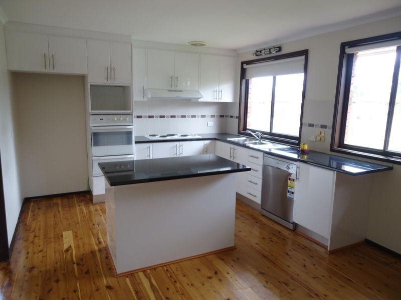 13 Tucks Road, Toongabbie NSW 2146