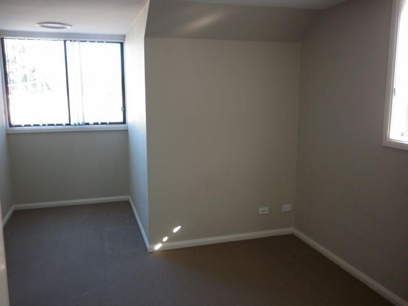 12/367-371 Wentworth Avenue, Toongabbie NSW 2146