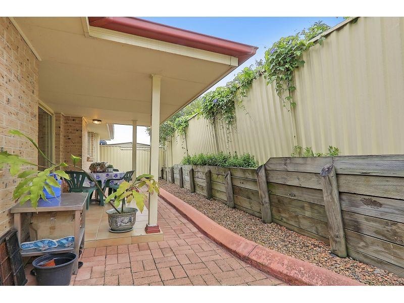 25 Wyena Road, Pendle Hill NSW 2145