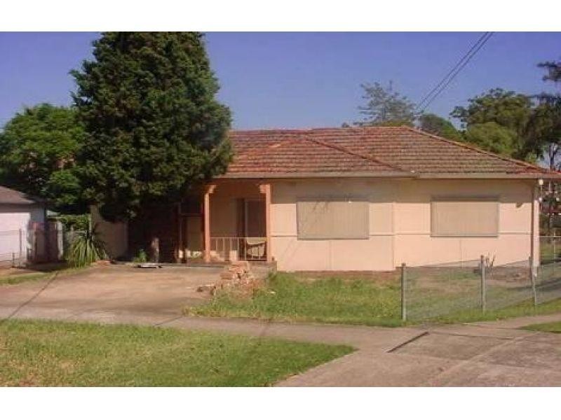 17  Lamb Cres, Merrylands NSW 2160