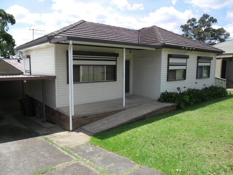 16 Emma Crescent, Wentworthville NSW 2145