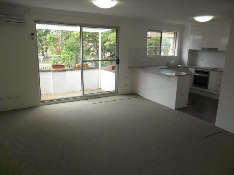 4/47 Kenyons Road, Merrylands NSW 2160