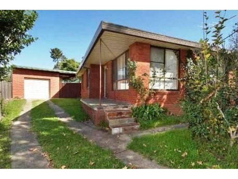 8 Bega Street, Pendle Hill NSW 2145