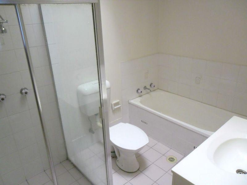 8/15-17 Hart Drive, Constitution Hill NSW 2145