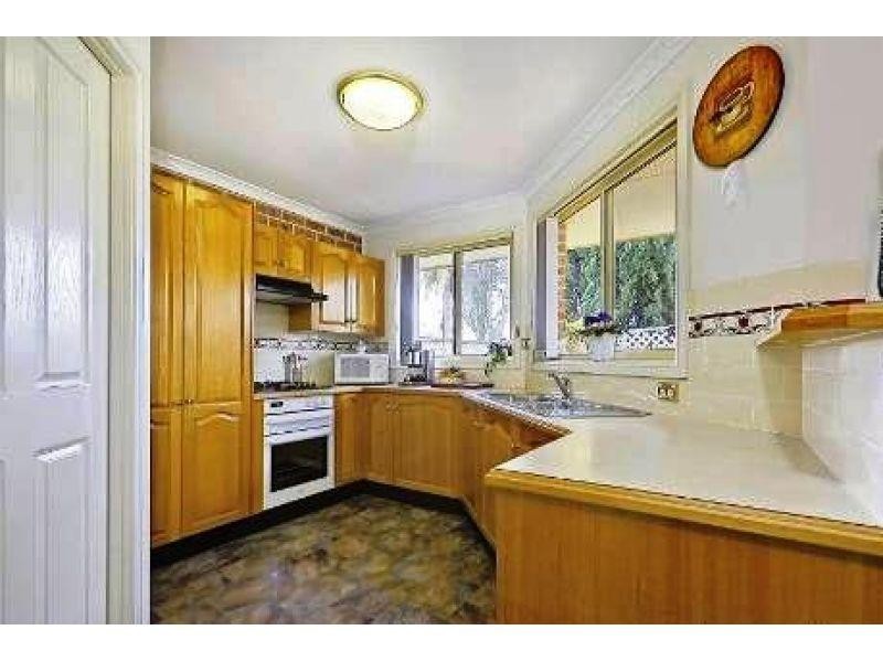 8/88 Ballandella Road, Toongabbie NSW 2146