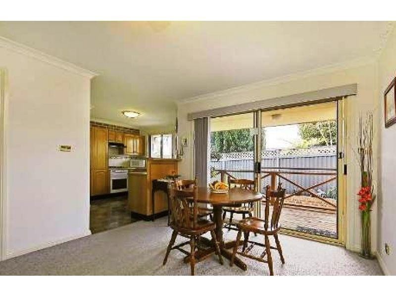 8/88 Ballandella Road, Toongabbie NSW 2146