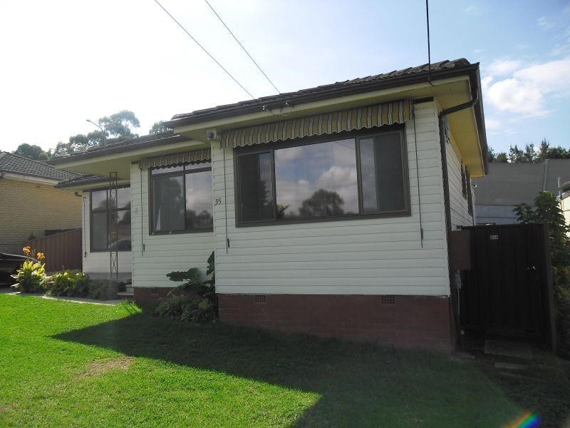 35 Austin Crescent, Constitution Hill NSW 2145