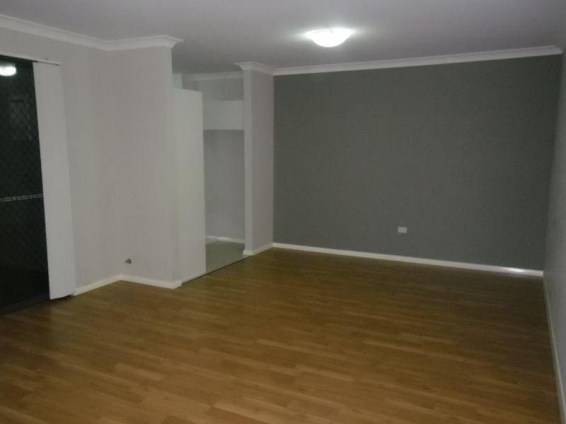 13/465 Wentworth Ave, Toongabbie NSW 2146