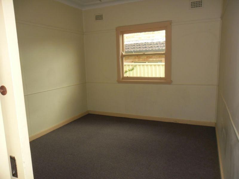 135 Jersey Road, Merrylands NSW 2160