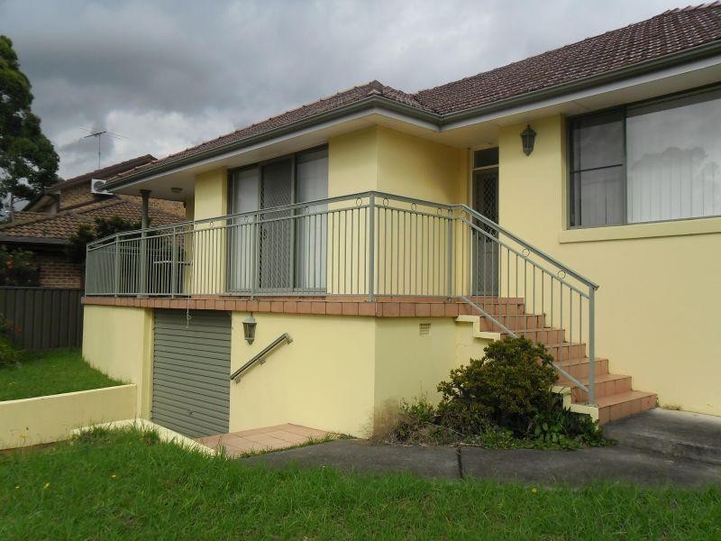 2b Daley Street, Pendle Hill NSW 2145