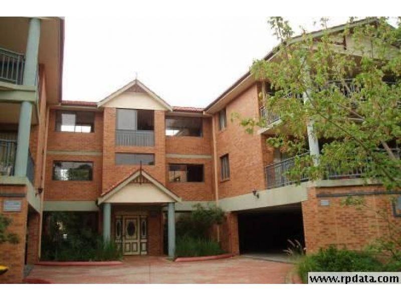 12/245 Targo Road, Toongabbie NSW 2146