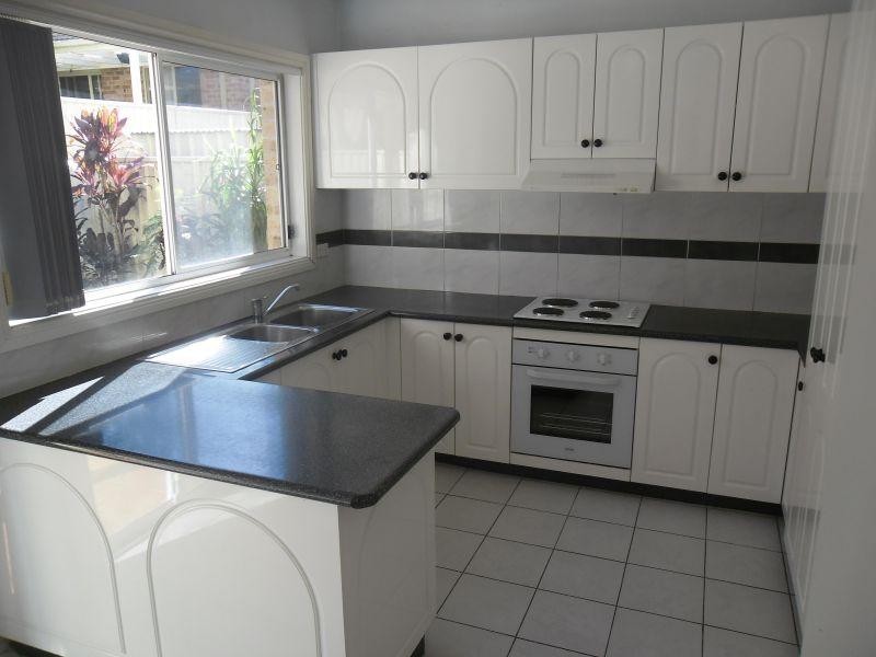 2/196 Targo Road, Girraween NSW 2145