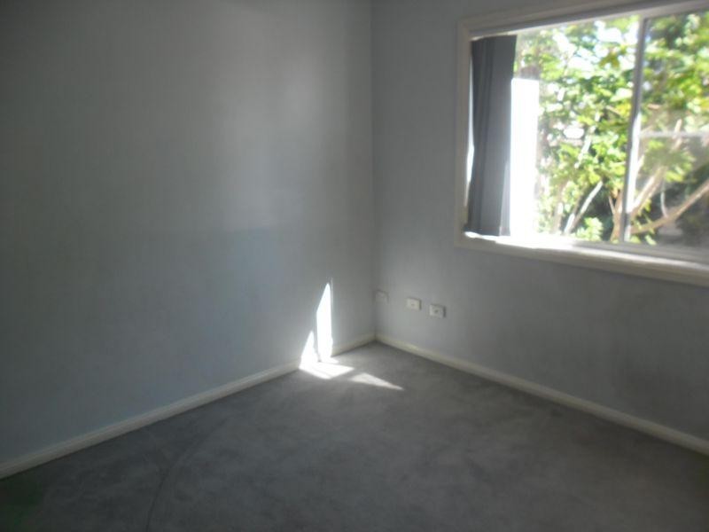 2/196 Targo Road, Girraween NSW 2145