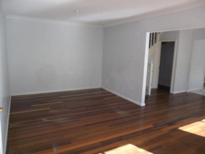 2/196 Targo Road, Girraween NSW 2145