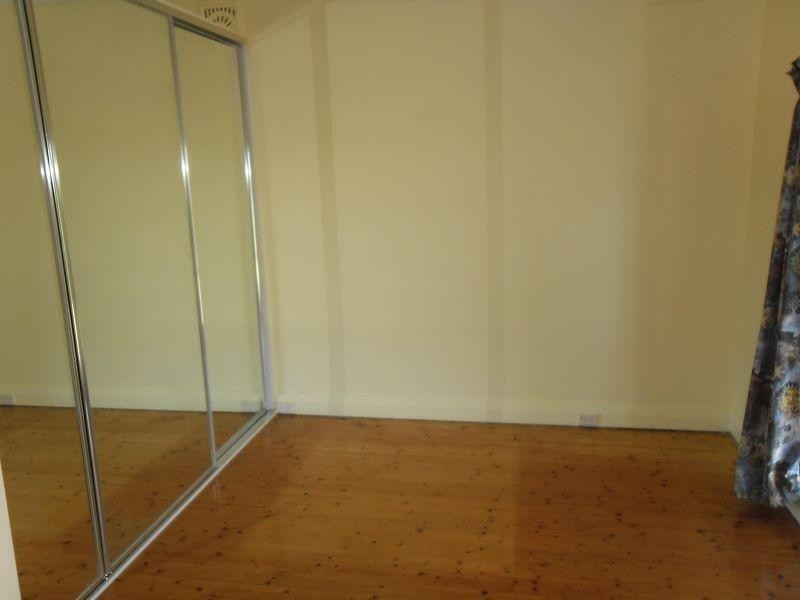 2/27 Page Street, Wentworthville NSW 2145