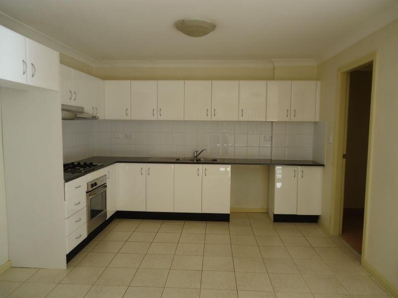 2/60 Hampden Road, South Wentworthville NSW 2145