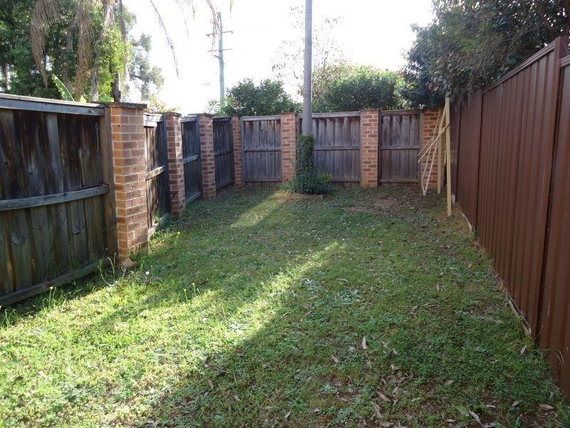 2/60 Hampden Road, South Wentworthville NSW 2145