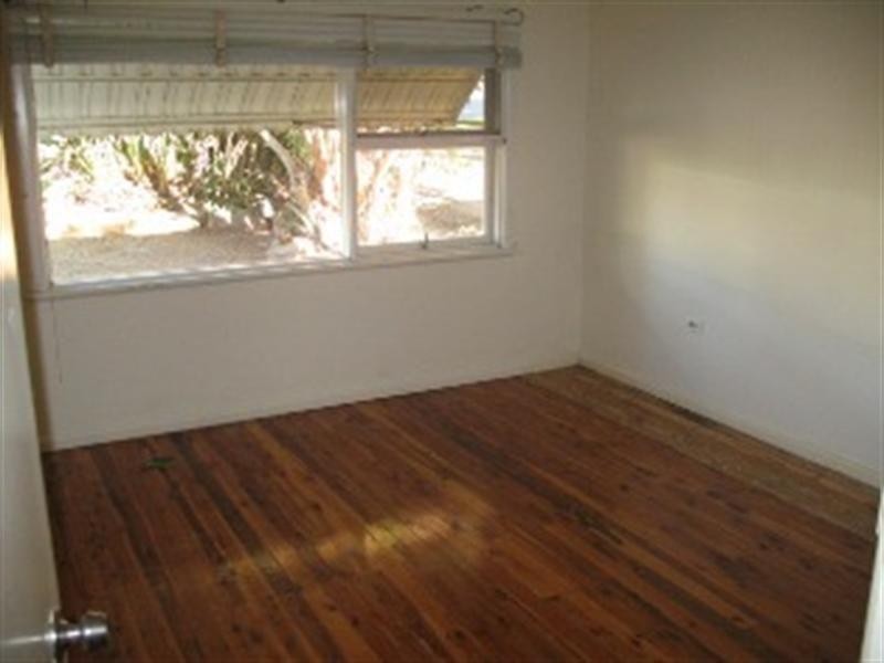 18 Bogalara Road, Old Toongabbie NSW 2146