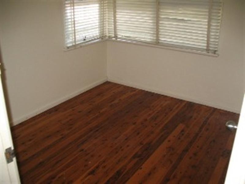 18 Bogalara Road, Old Toongabbie NSW 2146