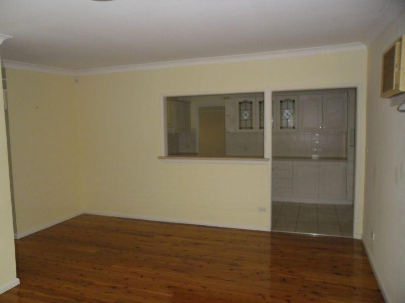 12 Birtles Avenue, Pendle Hill NSW 2145