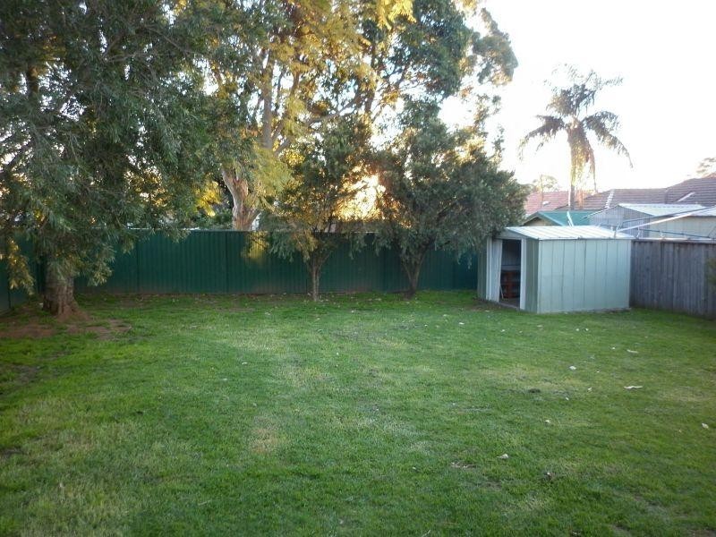 64 Bungaree Road, Toongabbie NSW 2146