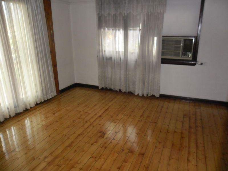 12 Levy Street, Pendle Hill NSW 2145