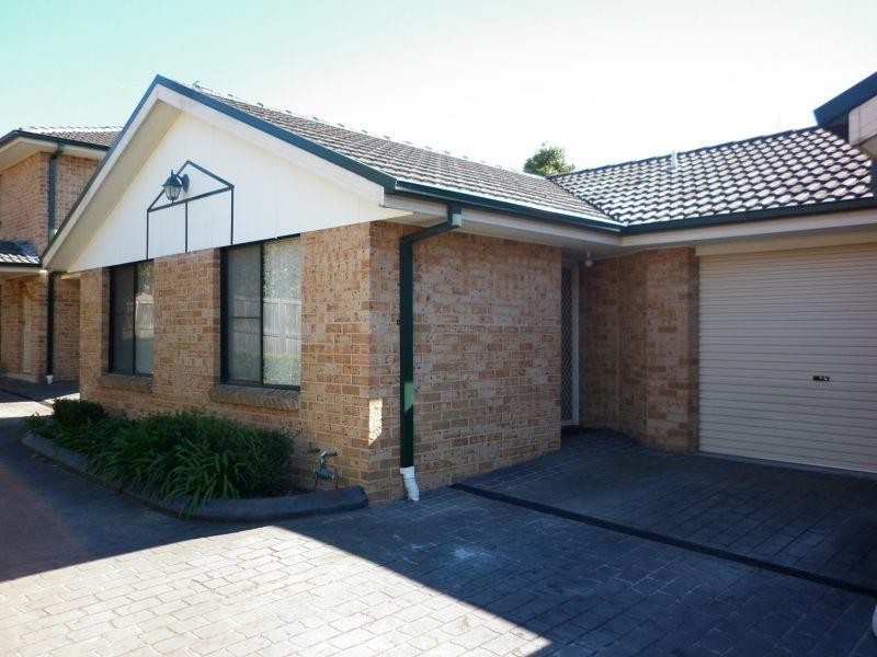 4/165 Targo Road, Girraween NSW 2145